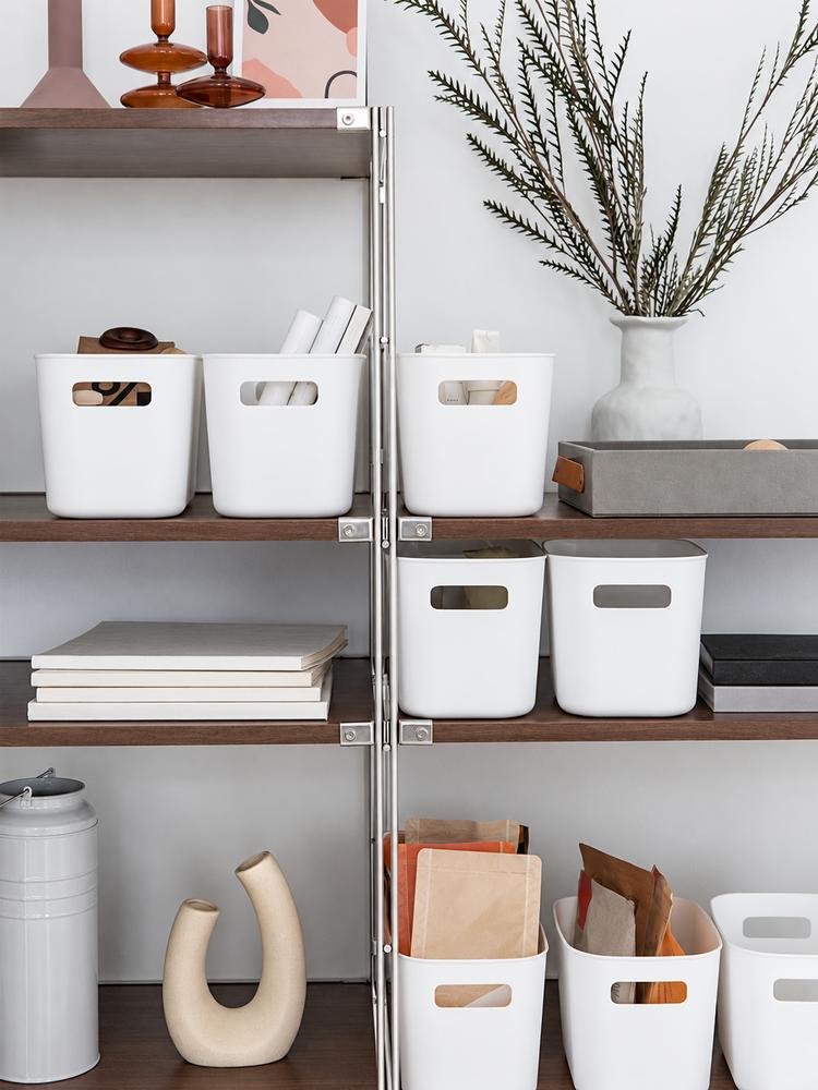 Bac de rangement compact pour bureau et étagère – vue principale
